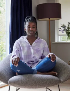 Client learning coping skills for anxiety and addiction in dual diagnosis therapy